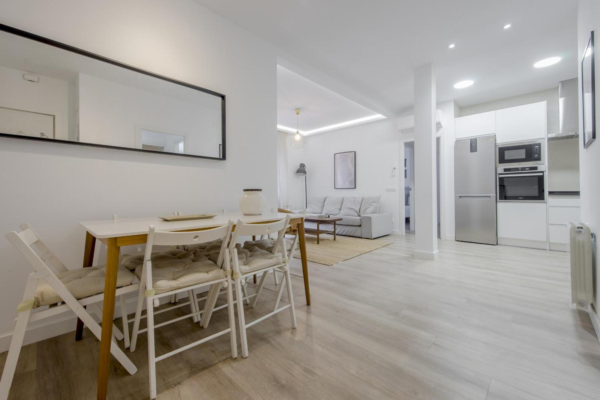 Elegante Apartamento En El Centro De Madrid-Rastro Apartment ภายนอก รูปภาพ
